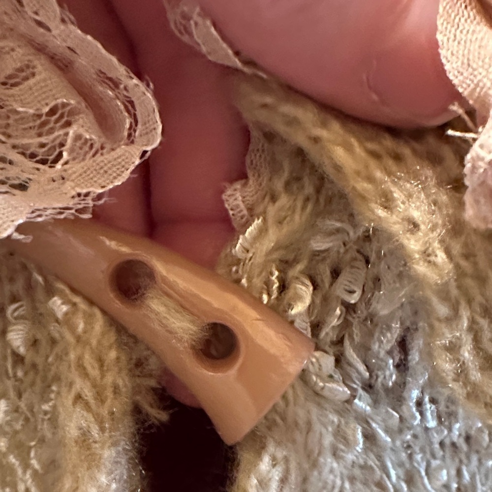 Gorgeous Beige Ruffled Knit Cardigan Sweater Mid-Thigh Boho Fringe Open Front - Picture 8 of 11